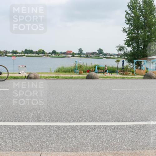21.06.2025 - 27. Vierlanden-Triathlon H.Heesch http://msf.ph/oto/8026161 15.06.2025 12:10:45 Radfahren 837, 956 meine-sportfotos.de
