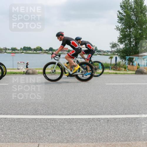 21.06.2025 - 27. Vierlanden-Triathlon H.Heesch http://msf.ph/oto/8026183 15.06.2025 12:10:53 Radfahren 933, 1019, 1020, 1021, 1022, 1023 meine-sportfotos.de