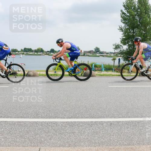 21.06.2025 - 27. Vierlanden-Triathlon H.Heesch http://msf.ph/oto/8026247 15.06.2025 12:11:24 Radfahren 705, 913, 1014, 1015, 1016, 1017, 1018 meine-sportfotos.de