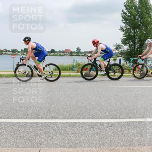 21.06.2025 - 27. Vierlanden-Triathlon H.Heesch http://msf.ph/oto/8026256 15.06.2025 12:11:24 Radfahren 705, 913, 1014, 1015, 1016, 1017, 1018 meine-sportfotos.de
