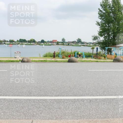 21.06.2025 - 27. Vierlanden-Triathlon H.Heesch http://msf.ph/oto/8026337 15.06.2025 12:11:40 Radfahren 229, 740, 898, 901 meine-sportfotos.de