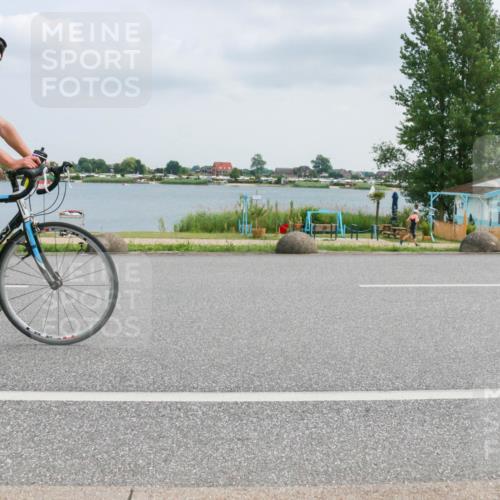 21.06.2025 - 27. Vierlanden-Triathlon H.Heesch http://msf.ph/oto/8026482 15.06.2025 12:12:56 Radfahren 71, 922, 940, 957, 969 meine-sportfotos.de