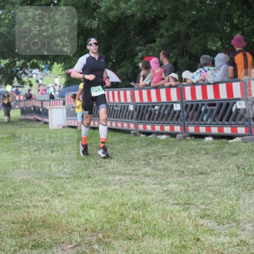 21.06.2025 - 27. Vierlanden-Triathlon KatJ http://msf.ph/oto/8026483 15.06.2025 13:29:36 Ziel 717, 1061, 1069, 1070, 1071 meine-sportfotos.de