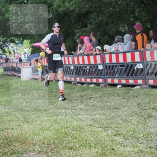 21.06.2025 - 27. Vierlanden-Triathlon KatJ http://msf.ph/oto/8026487 15.06.2025 13:29:36 Ziel 717, 1061, 1069, 1070, 1071 meine-sportfotos.de