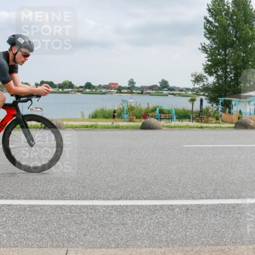 21.06.2025 - 27. Vierlanden-Triathlon H.Heesch http://msf.ph/oto/8026514 15.06.2025 12:13:21 Radfahren 727 meine-sportfotos.de