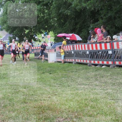 21.06.2025 - 27. Vierlanden-Triathlon KatJ http://msf.ph/oto/8026521 15.06.2025 13:29:39 Ziel 717, 1061, 1069, 1070, 1071 meine-sportfotos.de