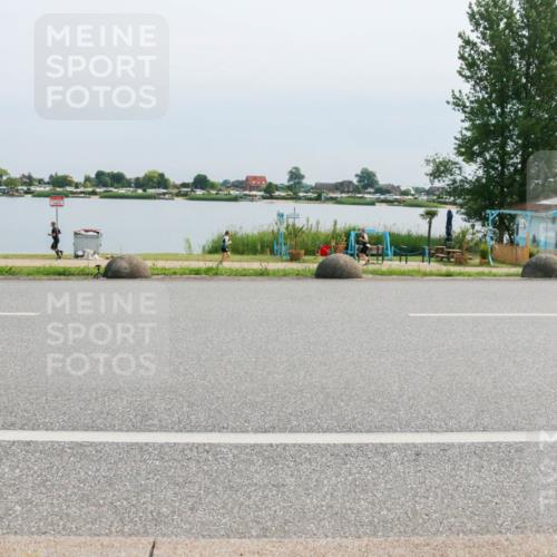 15.06.2025 - 27. Vierlanden-Triathlon H.Heesch http://msf.ph/oto/8026524 15.06.2025 11:18:52 Radfahren 745, 832, 863 meine-sportfotos.de