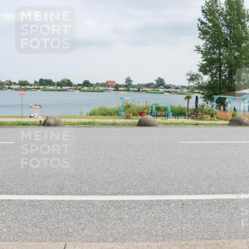 21.06.2025 - 27. Vierlanden-Triathlon H.Heesch http://msf.ph/oto/8026563 15.06.2025 12:13:37 Radfahren 941, 950 meine-sportfotos.de