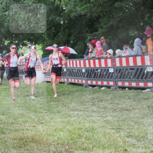 21.06.2025 - 27. Vierlanden-Triathlon KatJ http://msf.ph/oto/8026569 15.06.2025 13:29:41 Ziel 109, 1061, 1069, 1070, 1071 meine-sportfotos.de