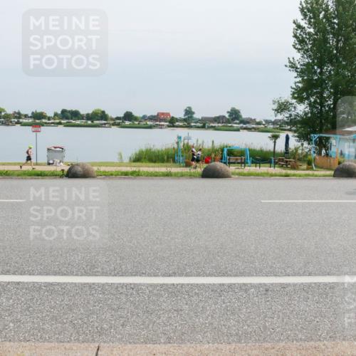 15.06.2025 - 27. Vierlanden-Triathlon H.Heesch http://msf.ph/oto/8026617 15.06.2025 11:18:54 Radfahren 745, 754, 832, 863 meine-sportfotos.de