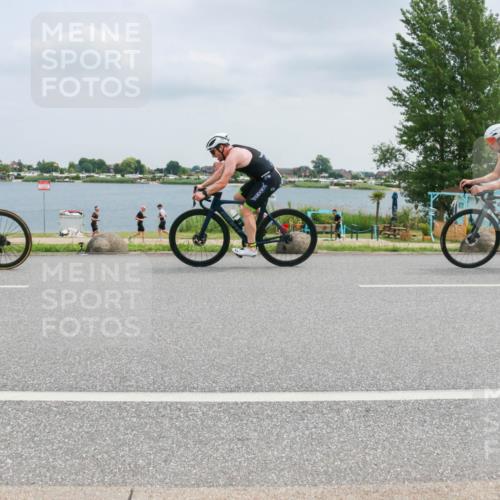 21.06.2025 - 27. Vierlanden-Triathlon H.Heesch http://msf.ph/oto/8026618 15.06.2025 12:14:19 Radfahren 741, 942, 1029, 1030, 1031, 1032, 1033 meine-sportfotos.de