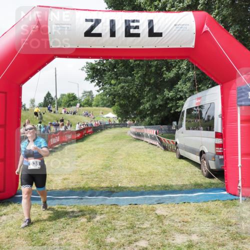 21.06.2025 - 27. Vierlanden-Triathlon MichiJ http://msf.ph/oto/8026622 15.06.2026 11:59:33 Ziel 538 meine-sportfotos.de
