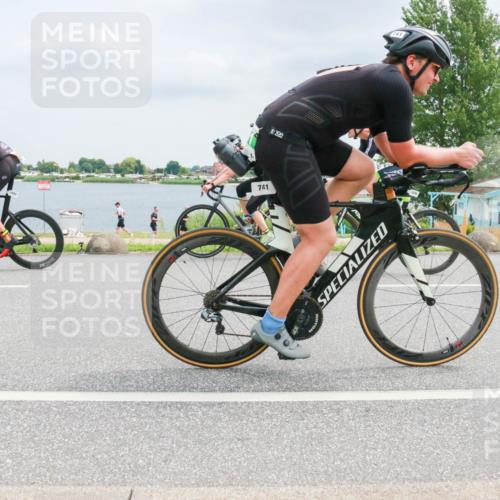 21.06.2025 - 27. Vierlanden-Triathlon H.Heesch http://msf.ph/oto/8026636 15.06.2025 12:14:19 Radfahren 741, 942, 1029, 1030, 1031, 1032, 1033 meine-sportfotos.de