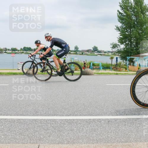 21.06.2025 - 27. Vierlanden-Triathlon H.Heesch http://msf.ph/oto/8026640 15.06.2025 12:14:19 Radfahren 741, 942, 1029, 1030, 1031, 1032, 1033 meine-sportfotos.de