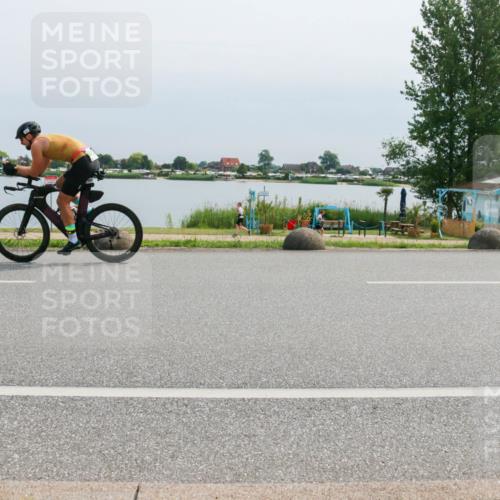 15.06.2025 - 27. Vierlanden-Triathlon H.Heesch http://msf.ph/oto/8026648 15.06.2025 11:18:54 Radfahren 745, 754, 832, 863 meine-sportfotos.de