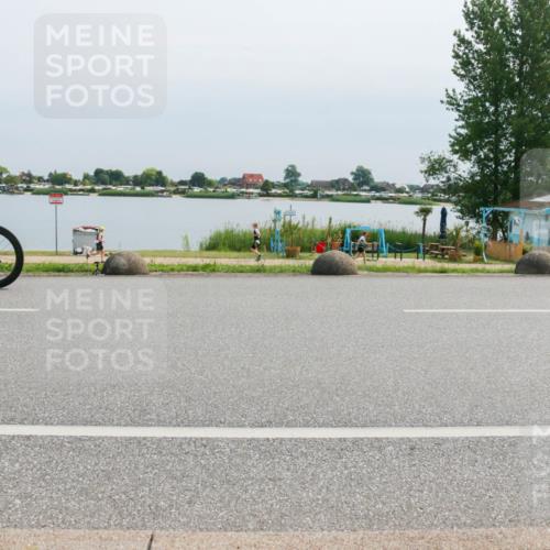 15.06.2025 - 27. Vierlanden-Triathlon H.Heesch http://msf.ph/oto/8026658 15.06.2025 11:18:54 Radfahren 745, 754, 832, 863 meine-sportfotos.de