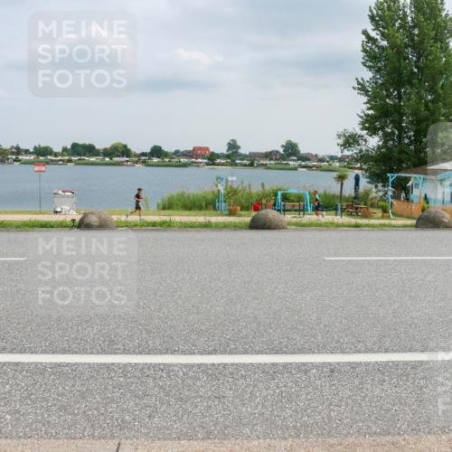 21.06.2025 - 27. Vierlanden-Triathlon H.Heesch http://msf.ph/oto/8026675 15.06.2025 12:14:48 Radfahren 697, 812, 900 meine-sportfotos.de