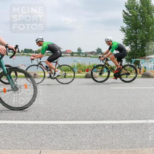 21.06.2025 - 27. Vierlanden-Triathlon H.Heesch http://msf.ph/oto/8026684 15.06.2025 12:14:53 Radfahren 812, 1039, 1040, 1042, 1043 meine-sportfotos.de