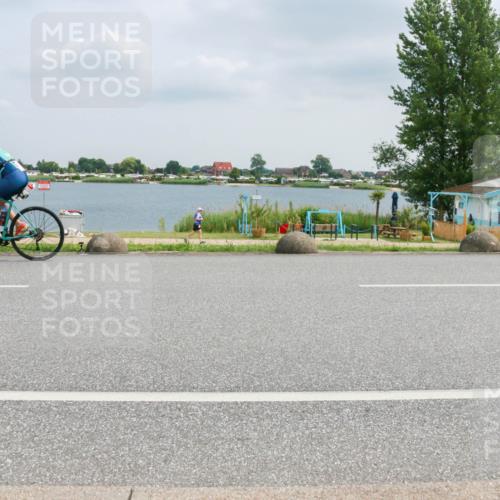 21.06.2025 - 27. Vierlanden-Triathlon H.Heesch http://msf.ph/oto/8026710 15.06.2025 12:14:55 Radfahren 207, 686, 812, 1039, 1040, 1042, 1043 meine-sportfotos.de