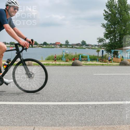 21.06.2025 - 27. Vierlanden-Triathlon H.Heesch http://msf.ph/oto/8026717 15.06.2025 12:14:59 Radfahren 207, 686, 1039, 1040, 1042, 1043 meine-sportfotos.de