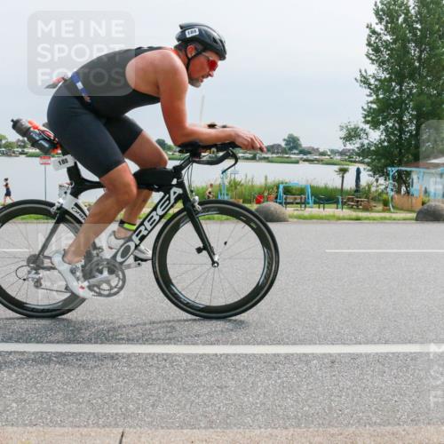 15.06.2025 - 27. Vierlanden-Triathlon H.Heesch http://msf.ph/oto/8026757 15.06.2025 11:19:23 Radfahren 151, 188, 783, 784 meine-sportfotos.de
