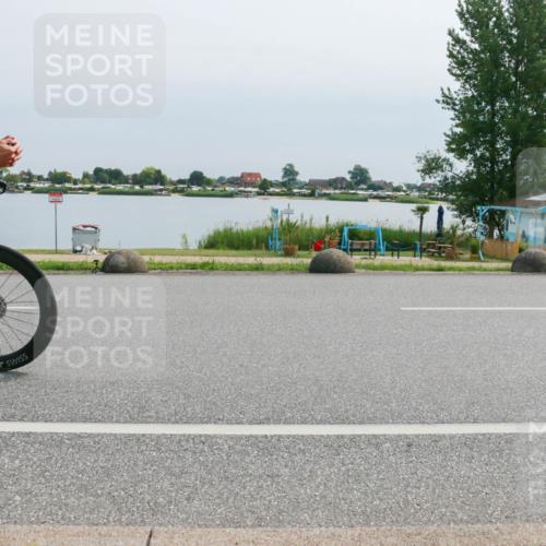 15.06.2025 - 27. Vierlanden-Triathlon H.Heesch http://msf.ph/oto/8026799 15.06.2025 11:19:31 Radfahren 172, 786 meine-sportfotos.de