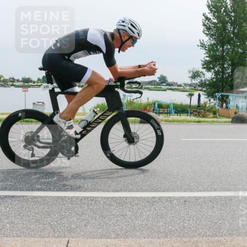15.06.2025 - 27. Vierlanden-Triathlon H.Heesch http://msf.ph/oto/8026808 15.06.2025 11:19:32 Radfahren 172, 786 meine-sportfotos.de