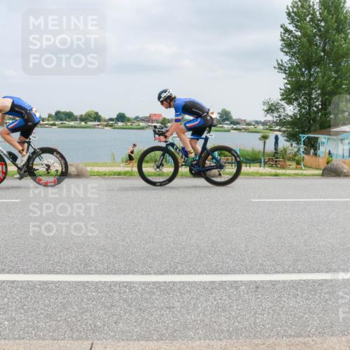 21.06.2025 - 27. Vierlanden-Triathlon H.Heesch http://msf.ph/oto/8026816 15.06.2025 12:15:28 Radfahren 688, 746, 924, 1044, 1045, 1046, 1047, 1048 meine-sportfotos.de