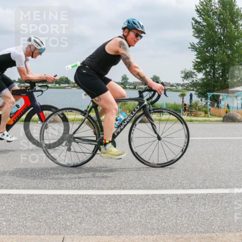 21.06.2025 - 27. Vierlanden-Triathlon H.Heesch http://msf.ph/oto/8026910 15.06.2025 12:16:50 Radfahren 808, 862, 918 meine-sportfotos.de