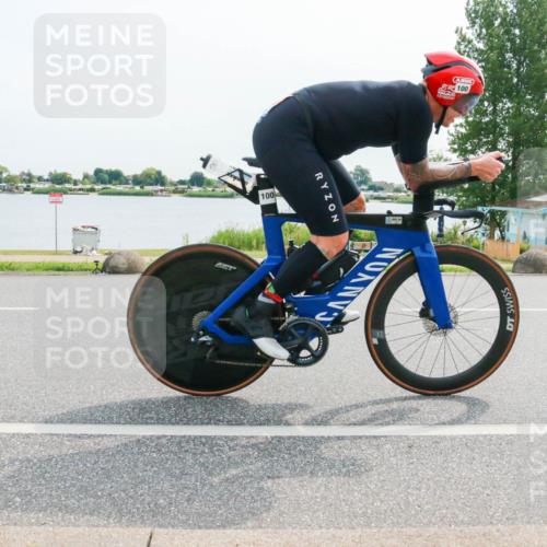 15.06.2025 - 27. Vierlanden-Triathlon H.Heesch http://msf.ph/oto/8026914 15.06.2025 10:27:48 Radfahren 49, 75, 100, 505, 529, 552 meine-sportfotos.de