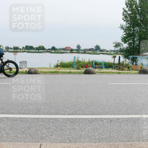 15.06.2025 - 27. Vierlanden-Triathlon H.Heesch http://msf.ph/oto/8026927 15.06.2025 11:19:52 Radfahren 982 meine-sportfotos.de