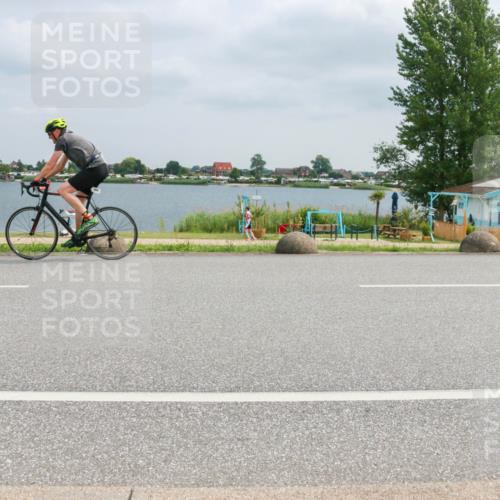 21.06.2025 - 27. Vierlanden-Triathlon H.Heesch http://msf.ph/oto/8026960 15.06.2025 12:17:08 Radfahren 641, 691, 923, 955 meine-sportfotos.de