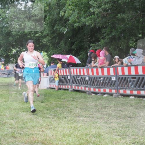 21.06.2025 - 27. Vierlanden-Triathlon KatJ http://msf.ph/oto/8026966 15.06.2025 13:30:11 Ziel 68, 227, 663, 891, 958, 970 meine-sportfotos.de