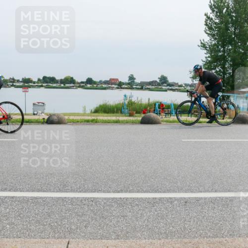 15.06.2025 - 27. Vierlanden-Triathlon H.Heesch http://msf.ph/oto/8027000 15.06.2025 11:20:07 Radfahren 3, 115, 232, 789, 811, 968 meine-sportfotos.de