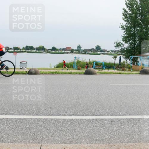 15.06.2025 - 27. Vierlanden-Triathlon H.Heesch http://msf.ph/oto/8027089 15.06.2025 11:20:09 Radfahren 3, 115, 232, 789, 852, 968 meine-sportfotos.de