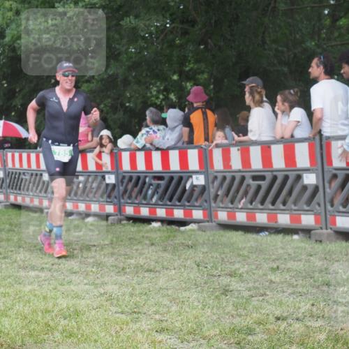 21.06.2025 - 27. Vierlanden-Triathlon KatJ http://msf.ph/oto/8027137 15.06.2025 13:30:21 Ziel 783, 785, 891 meine-sportfotos.de