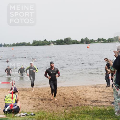 21.06.2025 - 27. Vierlanden-Triathlon MichiJ http://msf.ph/oto/8027140 15.06.2026 10:57:48 Schwimmen 686, 705, 738, 774 meine-sportfotos.de