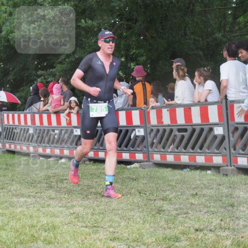 21.06.2025 - 27. Vierlanden-Triathlon KatJ http://msf.ph/oto/8027162 15.06.2025 13:30:22 Ziel 43, 783, 785, 891 meine-sportfotos.de