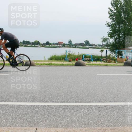 15.06.2025 - 27. Vierlanden-Triathlon H.Heesch http://msf.ph/oto/8027171 15.06.2025 11:20:52 Radfahren 237, 952, 958, 962, 966 meine-sportfotos.de
