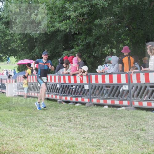 21.06.2025 - 27. Vierlanden-Triathlon KatJ http://msf.ph/oto/8027173 15.06.2025 13:30:29 Ziel 43, 783 meine-sportfotos.de