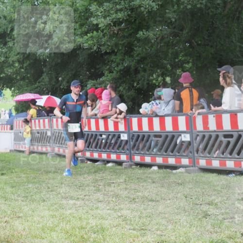 21.06.2025 - 27. Vierlanden-Triathlon KatJ http://msf.ph/oto/8027191 15.06.2025 13:30:29 Ziel 43, 783 meine-sportfotos.de