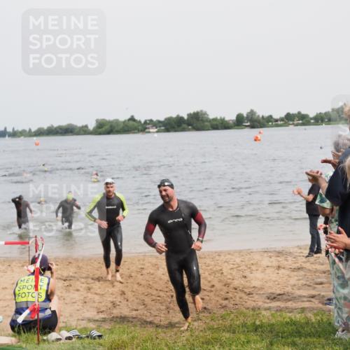 21.06.2025 - 27. Vierlanden-Triathlon MichiJ http://msf.ph/oto/8027204 15.06.2026 10:57:49 Schwimmen 686, 705, 738, 774 meine-sportfotos.de