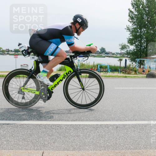 15.06.2025 - 27. Vierlanden-Triathlon H.Heesch http://msf.ph/oto/8027278 15.06.2025 11:21:05 Radfahren 93, 142, 856 meine-sportfotos.de