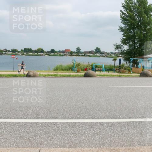 21.06.2025 - 27. Vierlanden-Triathlon H.Heesch http://msf.ph/oto/8027308 15.06.2025 12:19:38 Radfahren 637, 646, 647, 844, 855, 953 meine-sportfotos.de