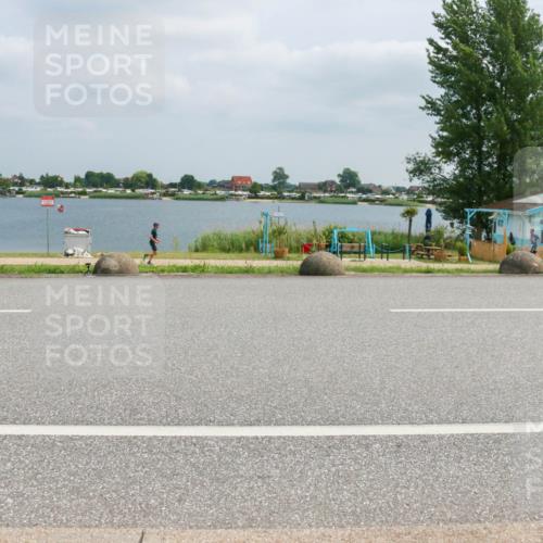 21.06.2025 - 27. Vierlanden-Triathlon H.Heesch http://msf.ph/oto/8027356 15.06.2025 12:19:39 Radfahren 637, 646, 647, 844, 855, 953 meine-sportfotos.de
