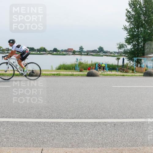 15.06.2025 - 27. Vierlanden-Triathlon H.Heesch http://msf.ph/oto/8027389 15.06.2025 11:21:26 Radfahren 209, 248 meine-sportfotos.de