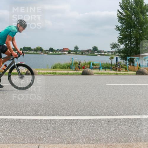 21.06.2025 - 27. Vierlanden-Triathlon H.Heesch http://msf.ph/oto/8027412 15.06.2025 12:19:41 Radfahren 646, 647, 844, 855, 953 meine-sportfotos.de