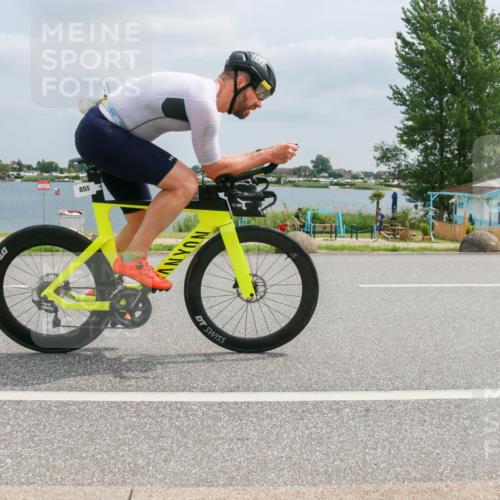 21.06.2025 - 27. Vierlanden-Triathlon H.Heesch http://msf.ph/oto/8027432 15.06.2025 12:19:41 Radfahren 646, 647, 844, 855, 953 meine-sportfotos.de