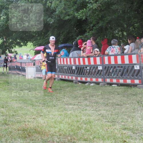 21.06.2025 - 27. Vierlanden-Triathlon KatJ http://msf.ph/oto/8027456 15.06.2025 13:31:28 Ziel 799, 847, 968 meine-sportfotos.de