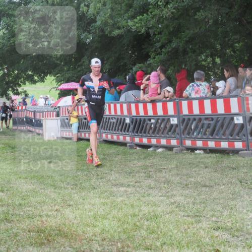 21.06.2025 - 27. Vierlanden-Triathlon KatJ http://msf.ph/oto/8027461 15.06.2025 13:31:28 Ziel 799, 847, 968 meine-sportfotos.de